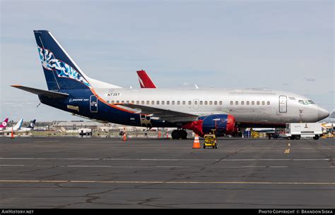 Aircraft Photo of N735T | Boeing 737-505 | Dynamic Aviation ...