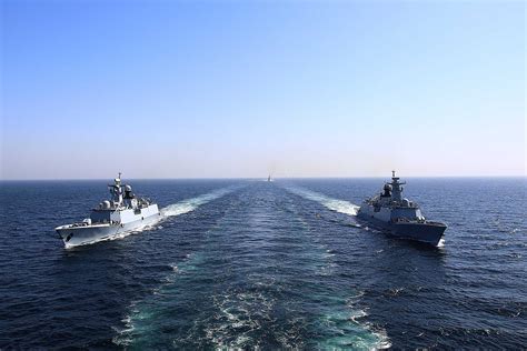 China E R Ssia Preparam Exerc Cio Naval Em Conjunto