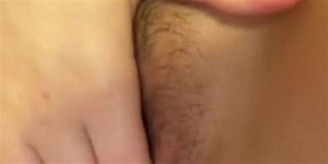 Girl Fingers Her Pussy Tnaflix