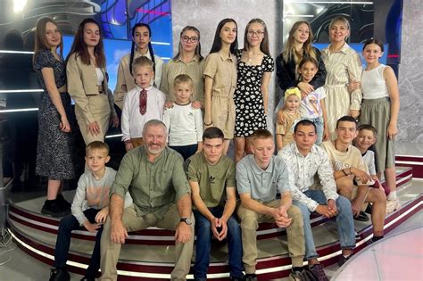 Многодетная семья из-под Липецка потратила на сборы детей в школу ₽100 ...