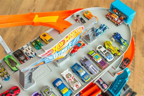 Pista Hot Wheels 6 opções radicais para brincar os carrinhos
