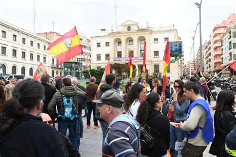 Policías y guardias civiles exigen en Alicante igualdad con el resto de