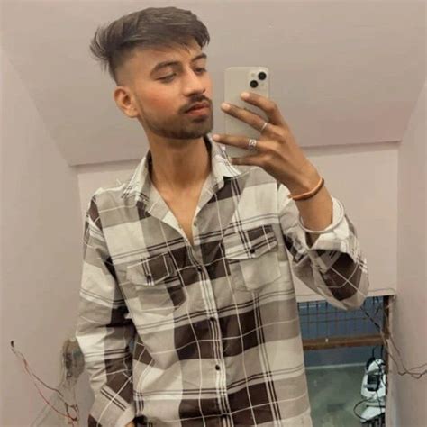 𓆰𝙋𝙧𝙞𝙮𝙖𝙣𝙨𝙝𝙪 anshuu singh 01 on Threads