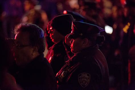 2 Nypd Officers Killed In Brooklyn Ambush Suspect Commits Suicide The New York Times