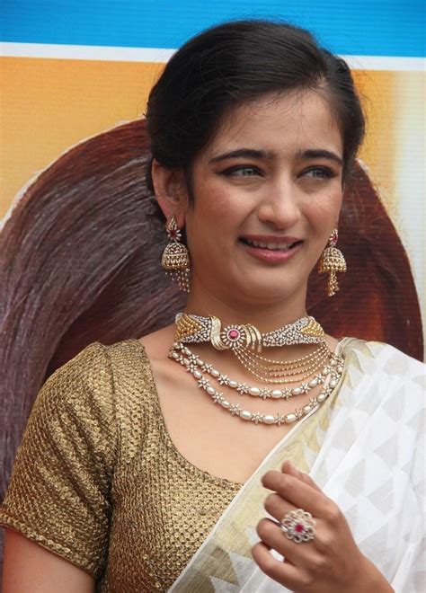 [hd Pics]akshara Haasan Looks Stunning At Diamond Showroom Launch Wiral Beauties