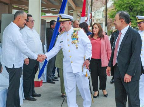 Toma protesta el nuevo Almirante de la VI Región Naval