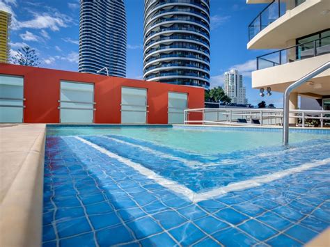 Mantra Broadbeach On The Park Discover Queensland