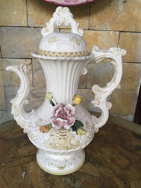 Vas Bunga Keramik Capodimonte Itali Antik Furnitur Di Carousell