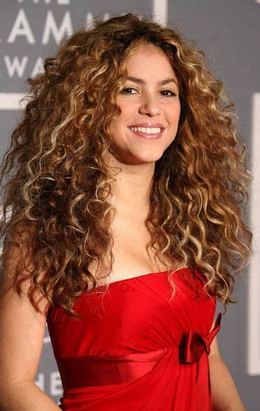 Shakira Shakira Hair Hair Styles Curly Hair Styles