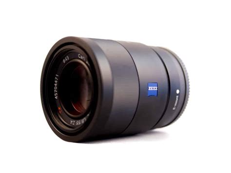 carl zeiss sonnar t* 55mm F1.8 lens (model sel55f18z)