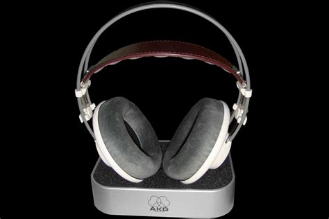 How to choose a headphone stand | Blog