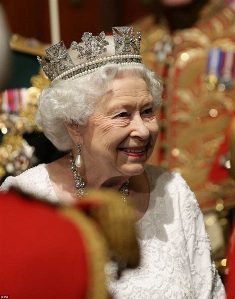 The Queen is resplendent at the State Opening of Parliament | Daily ... 