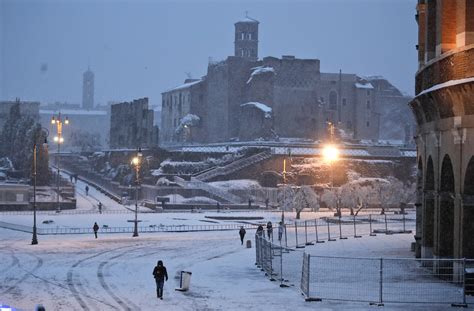 Le Foto Della Neve A Roma Il Post