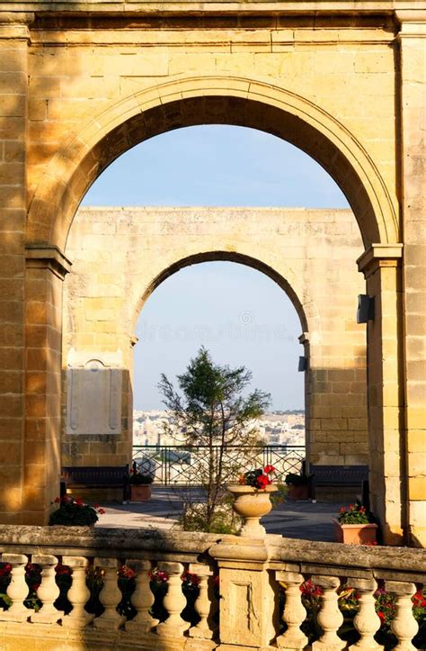 Arches Upper Barrakka Gardens Stock Photo Image Of Harbour Europe