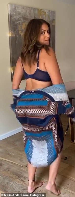 Love Island S Malin Andersson Showcases Her Killer Curves In Navy Lingerie Daily Mail Online