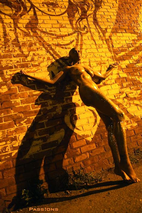 Kwentonza Nude Model ShesFreaky