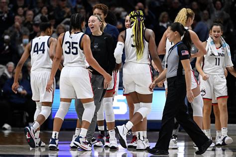 UConn men's, women's basketball will play in Hartford Sunday