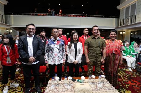 Hasto Ungkap Kedekatan PDIP Dengan Andika Perkasa Di Pelatihan Jurkam