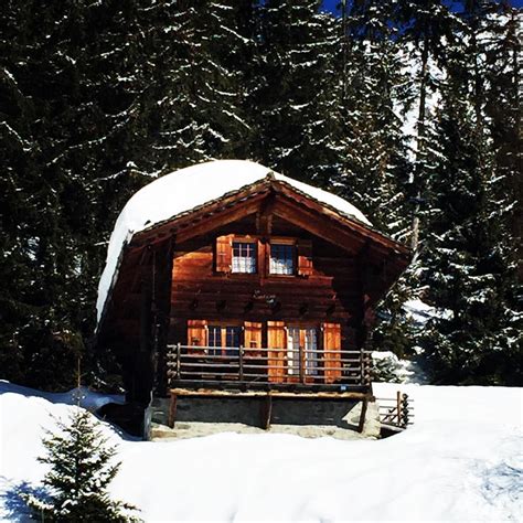 The Dark Side Of Fame: 5 Things You Didn't Know About David Flint Wood's Wealth