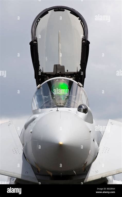 Cockpit view fighter jet hi-res stock photography and images - Alamy