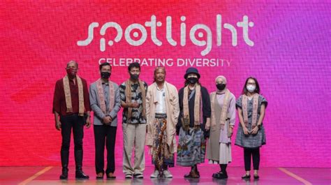 Spotlight Indonesia Hadirkan Wastra Dan Budaya Nusantara Dalam Koleksi