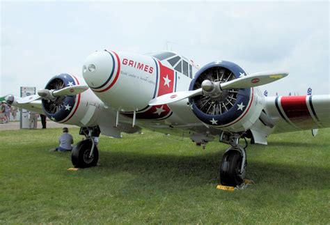 Beechcraft C H Expeditor Milit Rtransporter Der U S Air Force