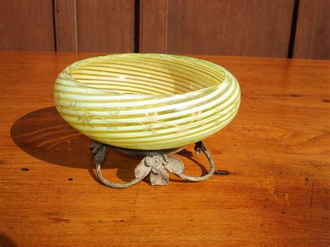 #GLBL04 Yellow Tinted Glass Bowl - The Antique Hut