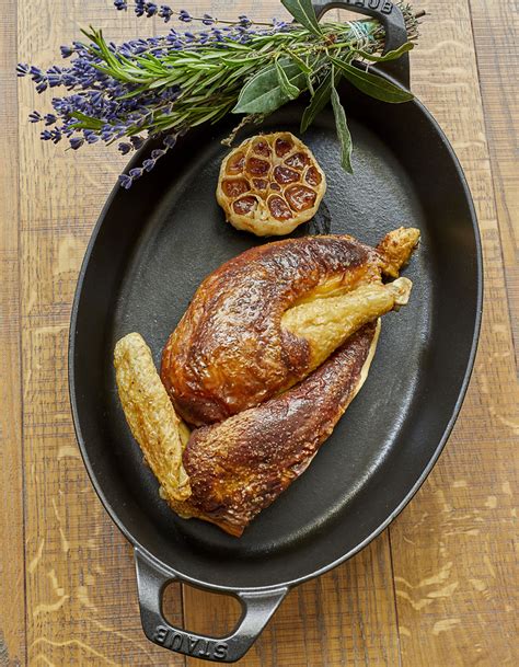 Poulet fourré au foie gras et à la brioche pour 4 personnes Recettes