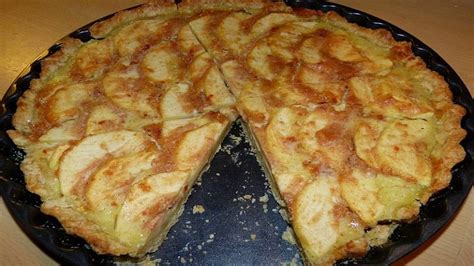 Tarte aux pommes crème pâtissière : Gourmande ! - Recette Facile