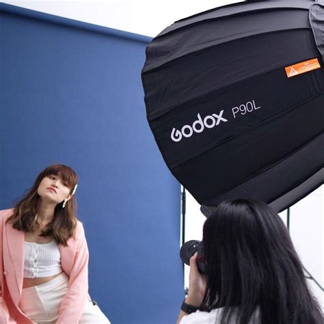 Godox P90L 90cm/35.4" Parabolic Round Softbox Light Modifier (Bowens ...