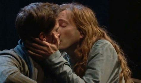 Pin On Anything David Tennant David Tennant Richard Ii Cute Kiss