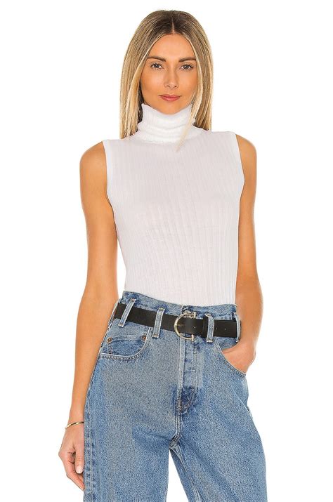 Autumn Cashmere Variegated Rib Sleeveless Turtleneck In Bleach White Revolve