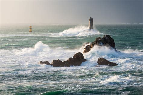 Photo Phare De La Vieille En Pointe Du Raz Plogoff Lumi Re Sur