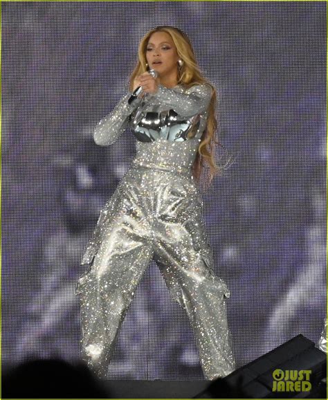 Photo Beyonce Costumes For Opening Night 59 Photo 4932217 Just