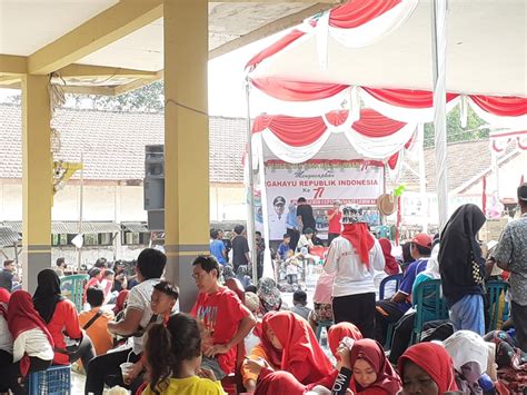 Peringati Hut Ri Ke Jalan Sehat Desa Delik Sumber Banjir Hadiah