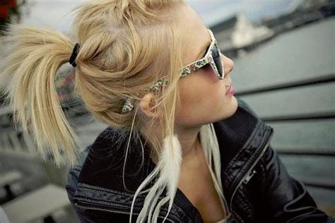 Messy Blonde Ponytail Hairstyles How To