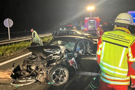 Unfall A8 Betrunkener Audi Fahrer Kracht Mit 200 Km H In Skoda