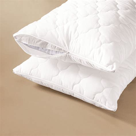 Quilted Pillow Covers, Set of 2 - Zip Pillow Covers - StarCrest