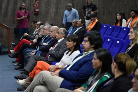 Egresó la primera generación de la Facultad de Medicina de la