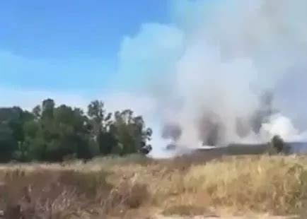 Youtg Net Vasto Incendio Nelle Campagne Di Su Planu A Selargius