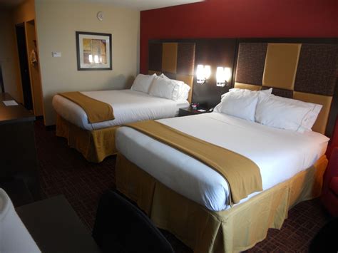 Holiday Inn Express & Suites Greensburg, an IHG Hotel Greensburg ...