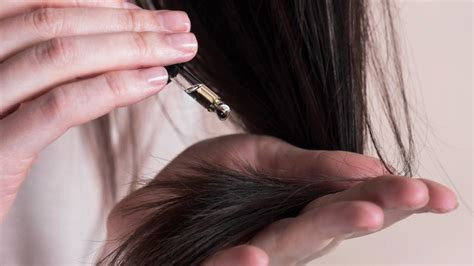 How To Get Stubborn Smells Out Of Your Hair