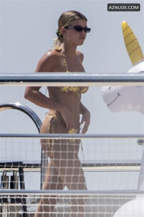 Sofia Richie Shows Off Her Bikini Body On A Yacht In Capri AZNude