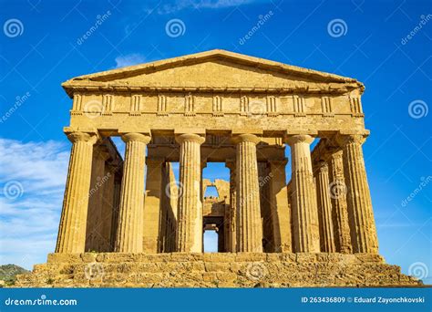 El Famoso Templo De Concordia En El Valle De Los Templos Imagen De