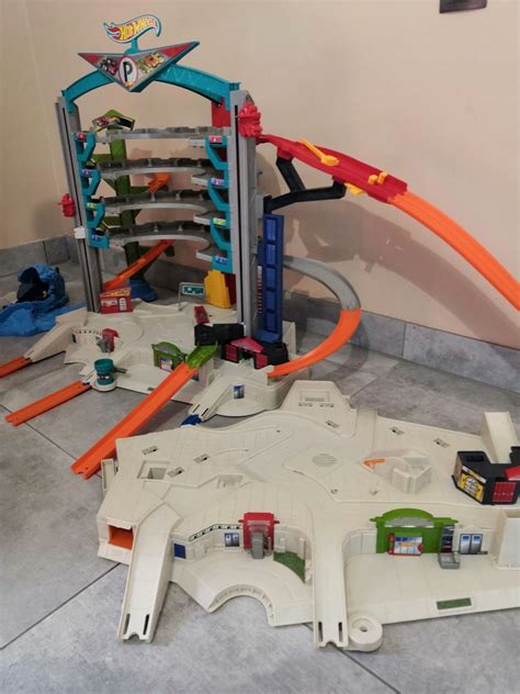 Хот вилс парковка hot wheels parking Легендарный Мега гараж Хот Вилс грн Іграшки Київ