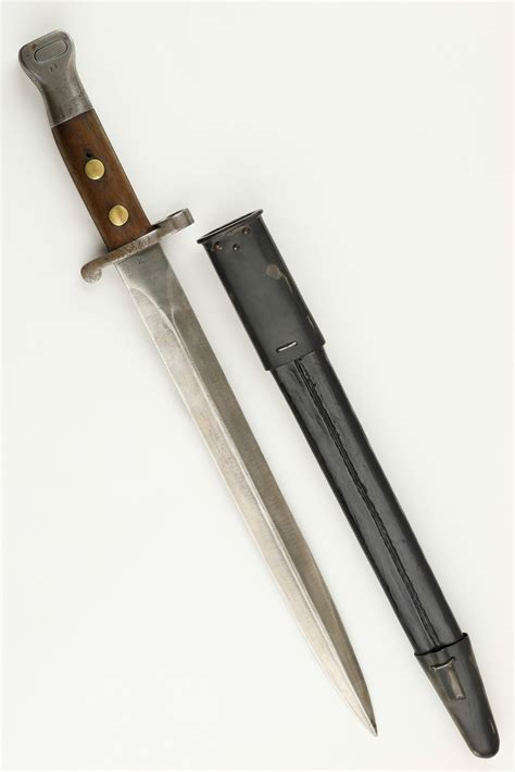 Lot WWI BRITISH 1888 MKI TYPE II BAYONET AND SCABBARD