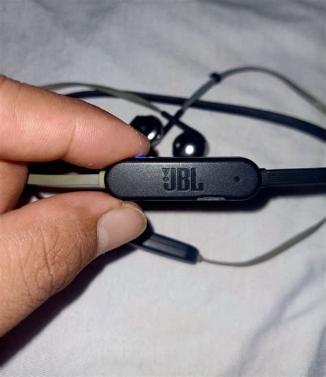JBL TUNE205BT HEADPHONE on Carousell