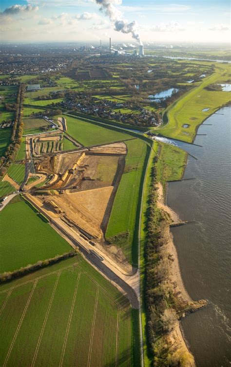 Luftbild Voerde Niederrhein Uferbereiche Entlang Der Flu M Ndung