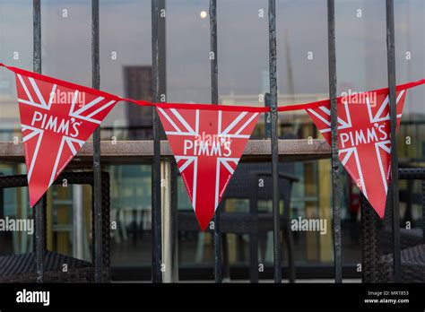 Pimms Bunting At A Summer Garden Party Stock Photo Alamy