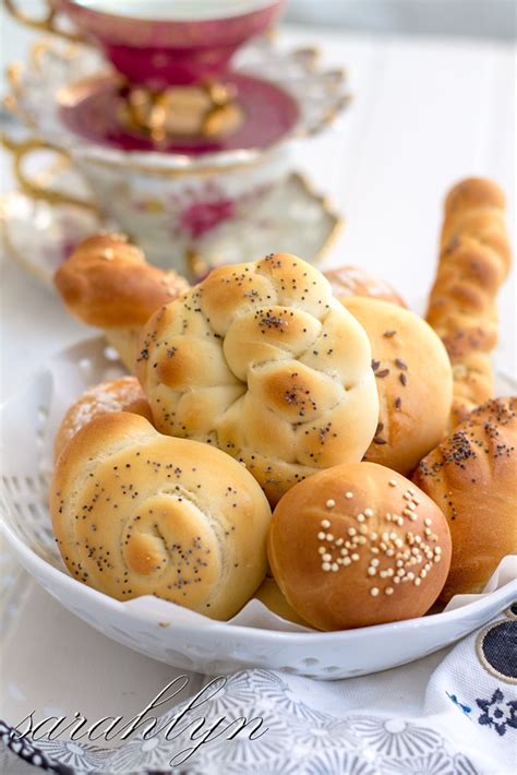 Simple Soft White Bread Rolls Sarahlyns Kitchen